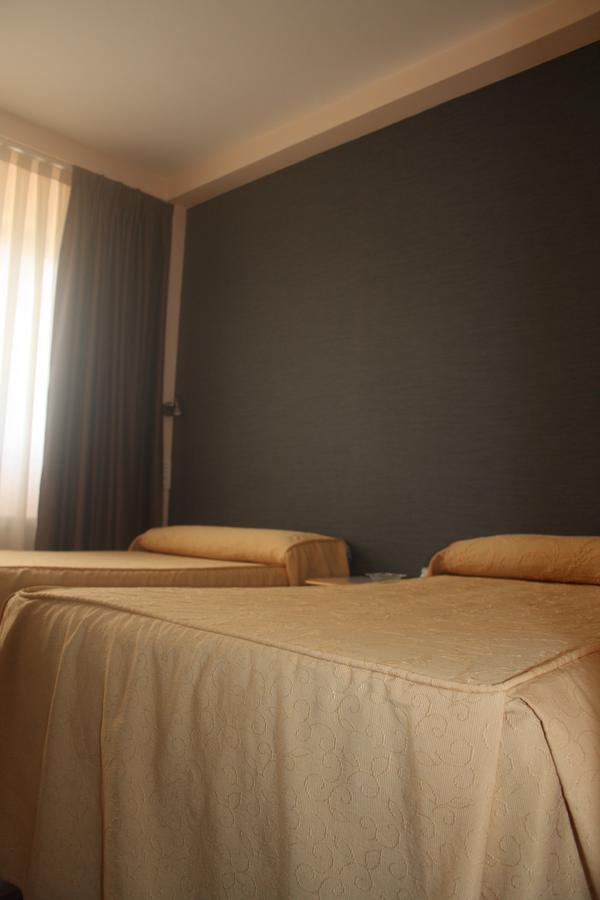 Hotel Lupa San Juan de Pinera Luaran gambar