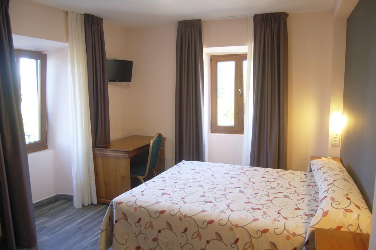 Hotel Lupa San Juan de Pinera Luaran gambar